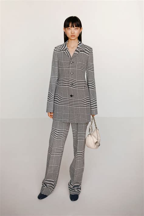 burberry resort 2024|the resort 2024 looks.